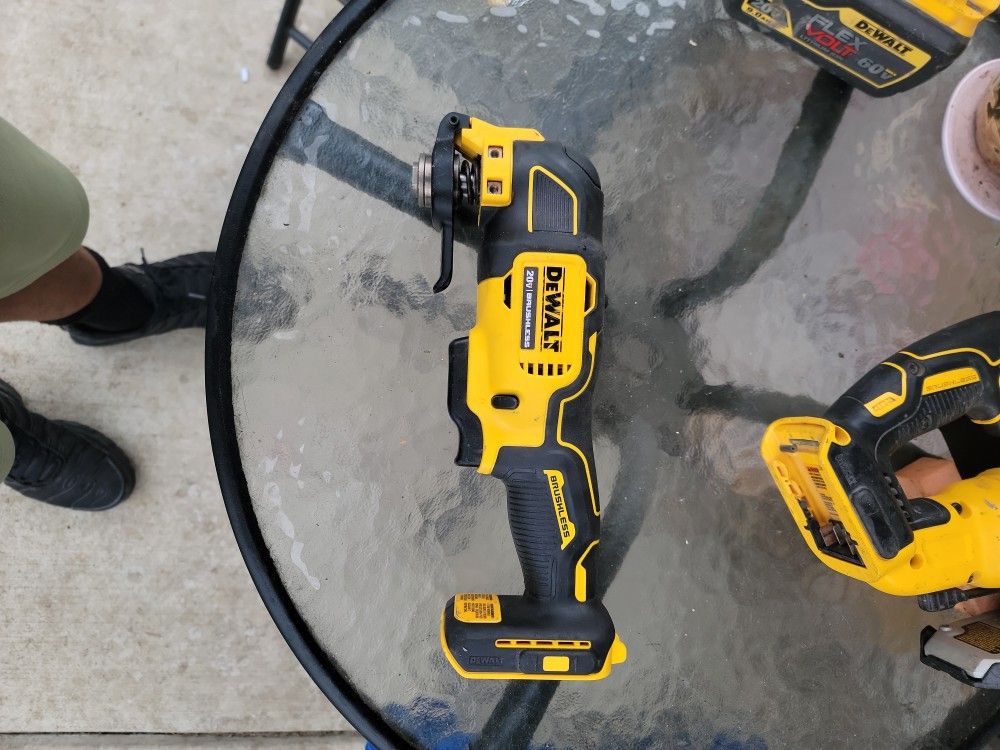 Dewalt Battery Powered Oscillator (Multi Tool)