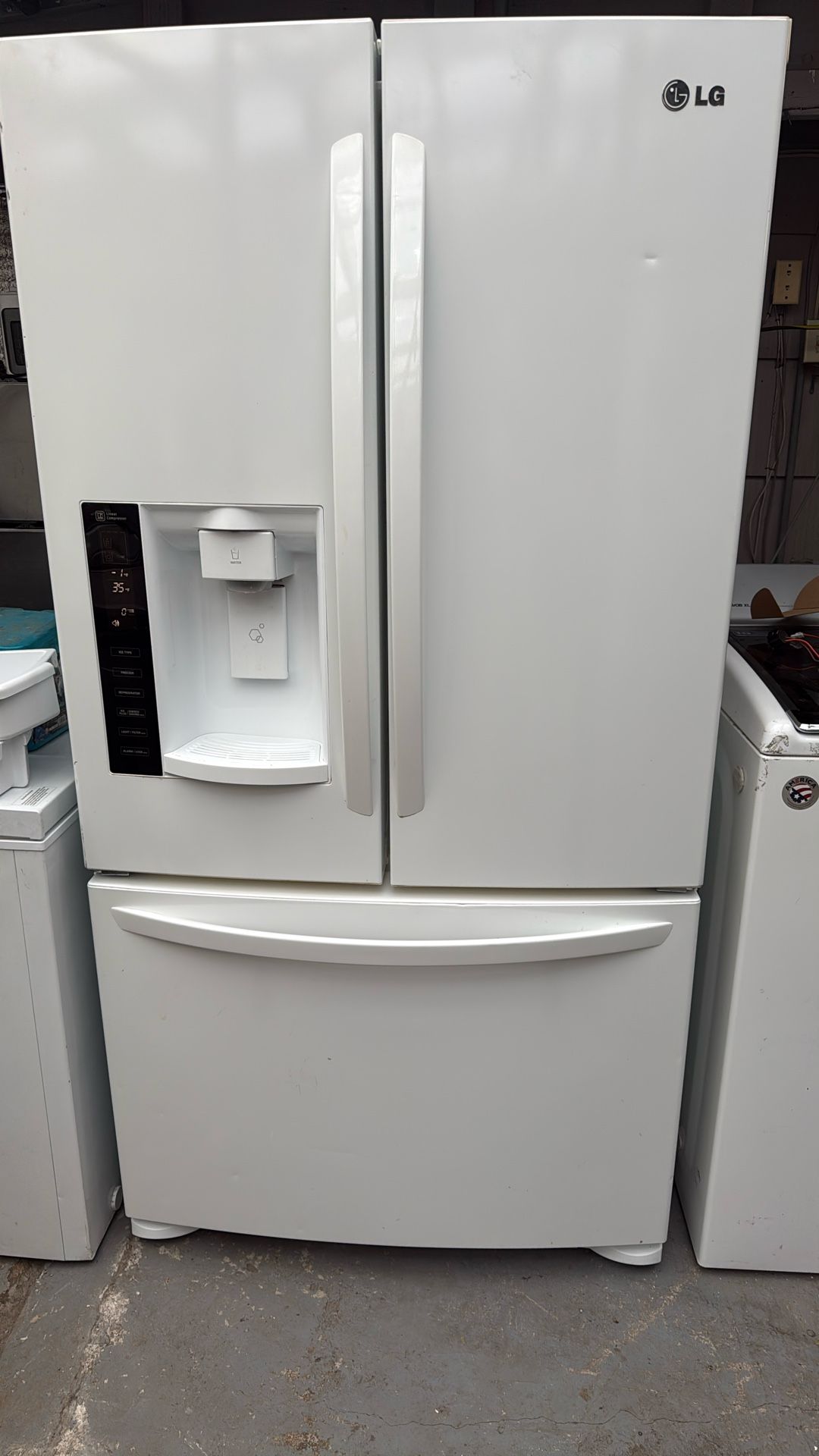 Refrigerator LG