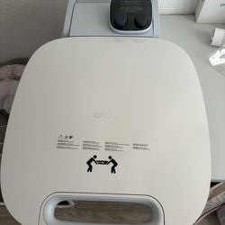 Brand New  Cricut Auto Press