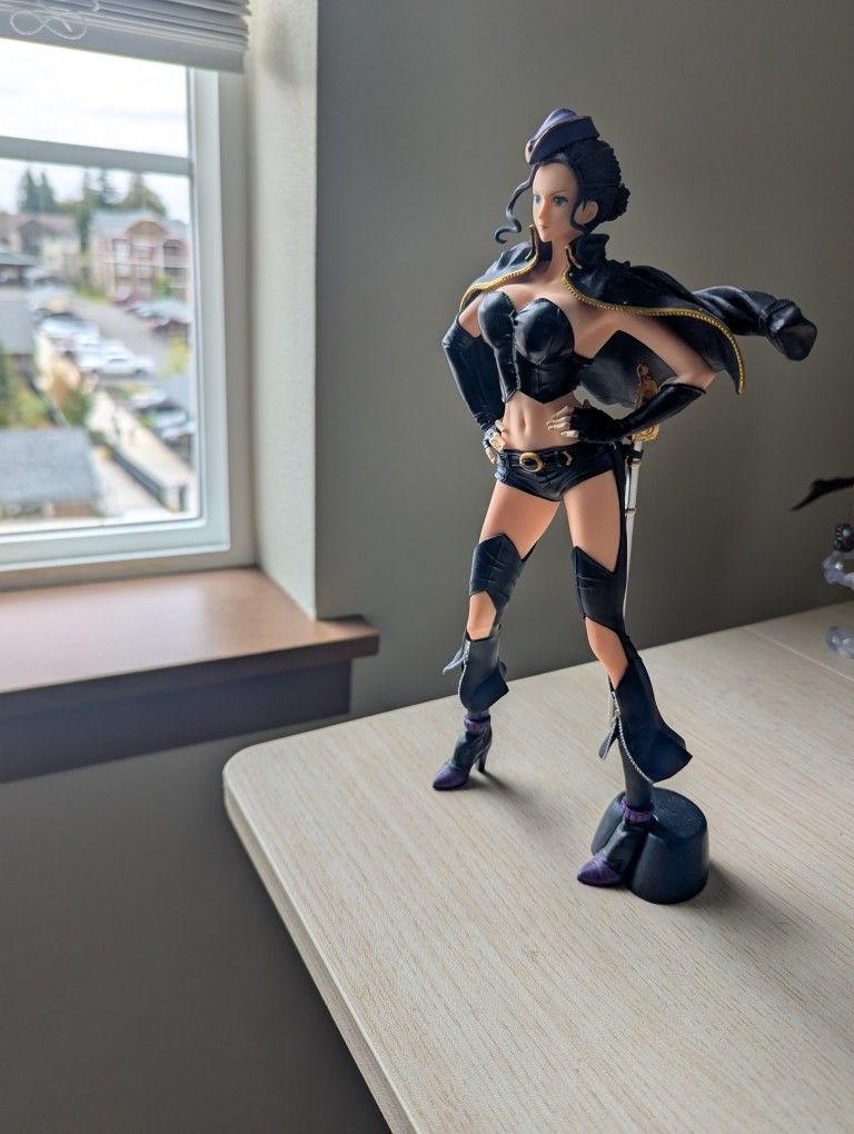 Flag Diamond Ship Nico Robin Figurine Model One Piece