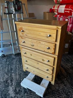Solid Wood Dresser 5 Drawer Chest of Drawers