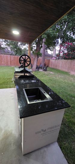 Granite or quartz for countertops