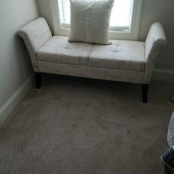 Chase Lounge 