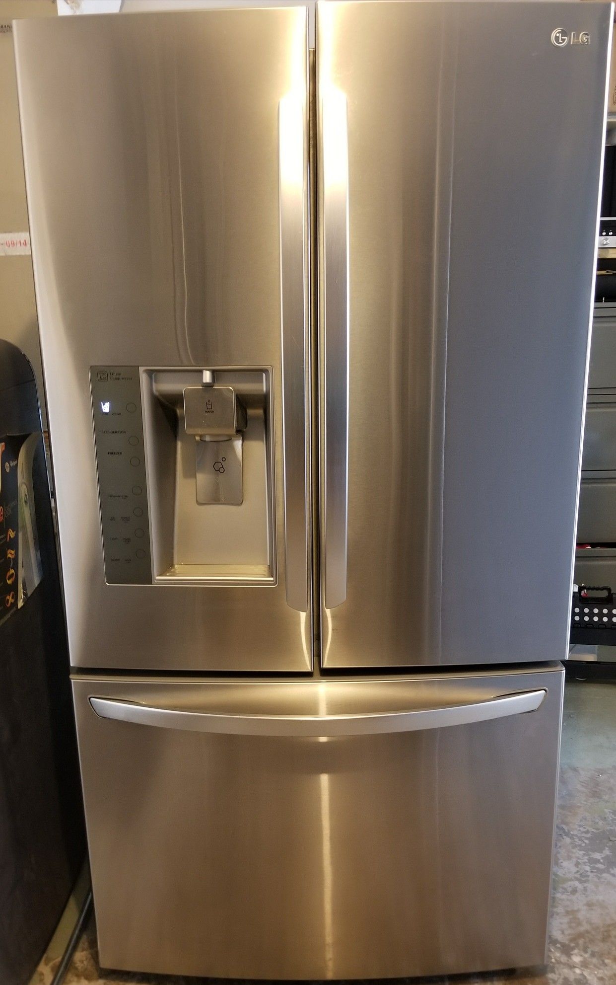 LG STAINLESS STEEL FRENCH DOOR REFRIGERATOR