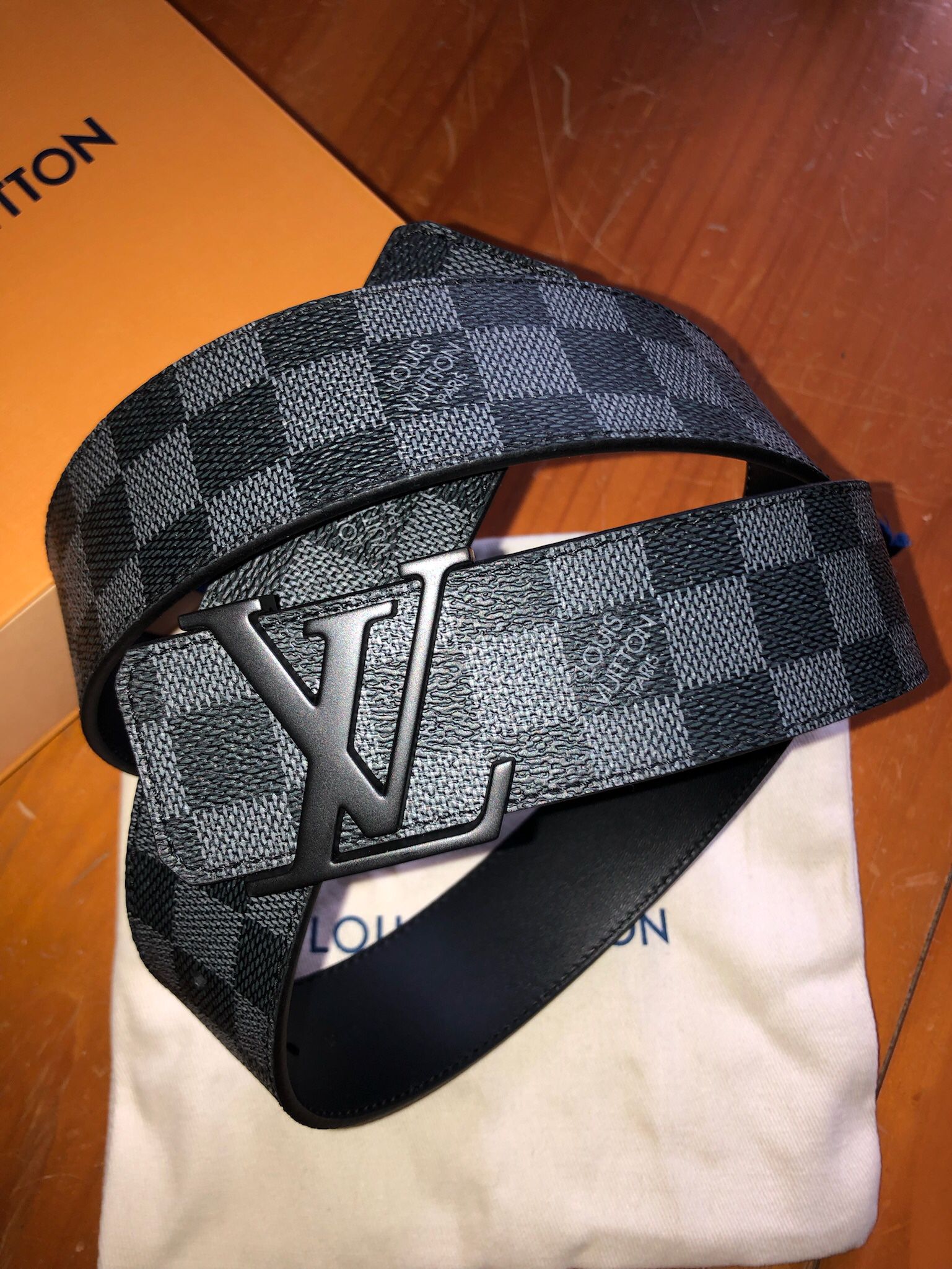Mens Louis Vuitton Belt Black Damier LV Belt NEW for Sale in Thornwood, NY  - OfferUp