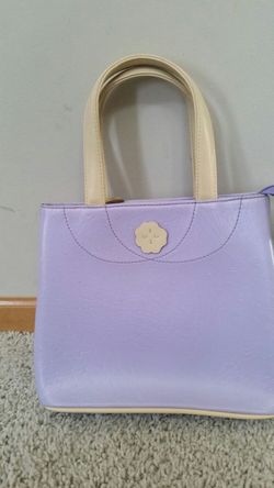 Hand bag.