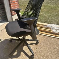 Herman Miller Sayl