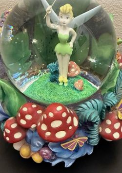 Disney’s Light Up & Musical Tinkerbell Snowglobe