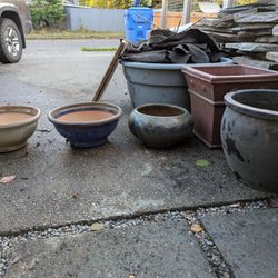 A lot Planter Pots