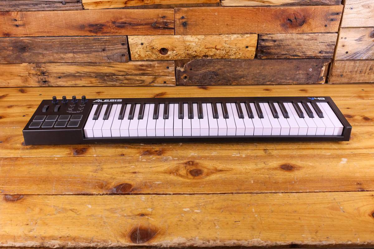 Alesis V49 - 49 Key USB MIDI Keyboard w/ Beat Pads 