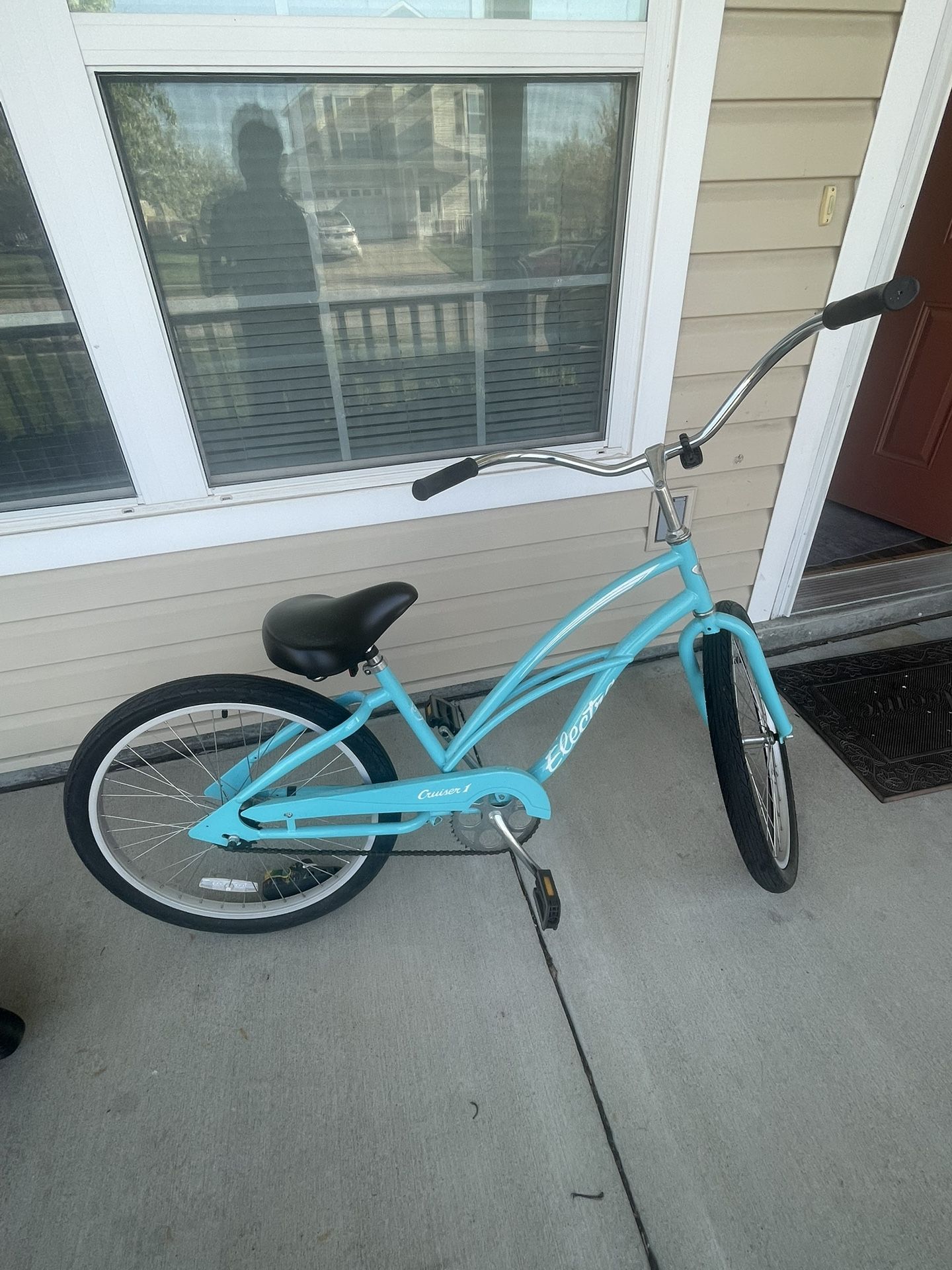 Cruiser 1 Step-Thru Bike