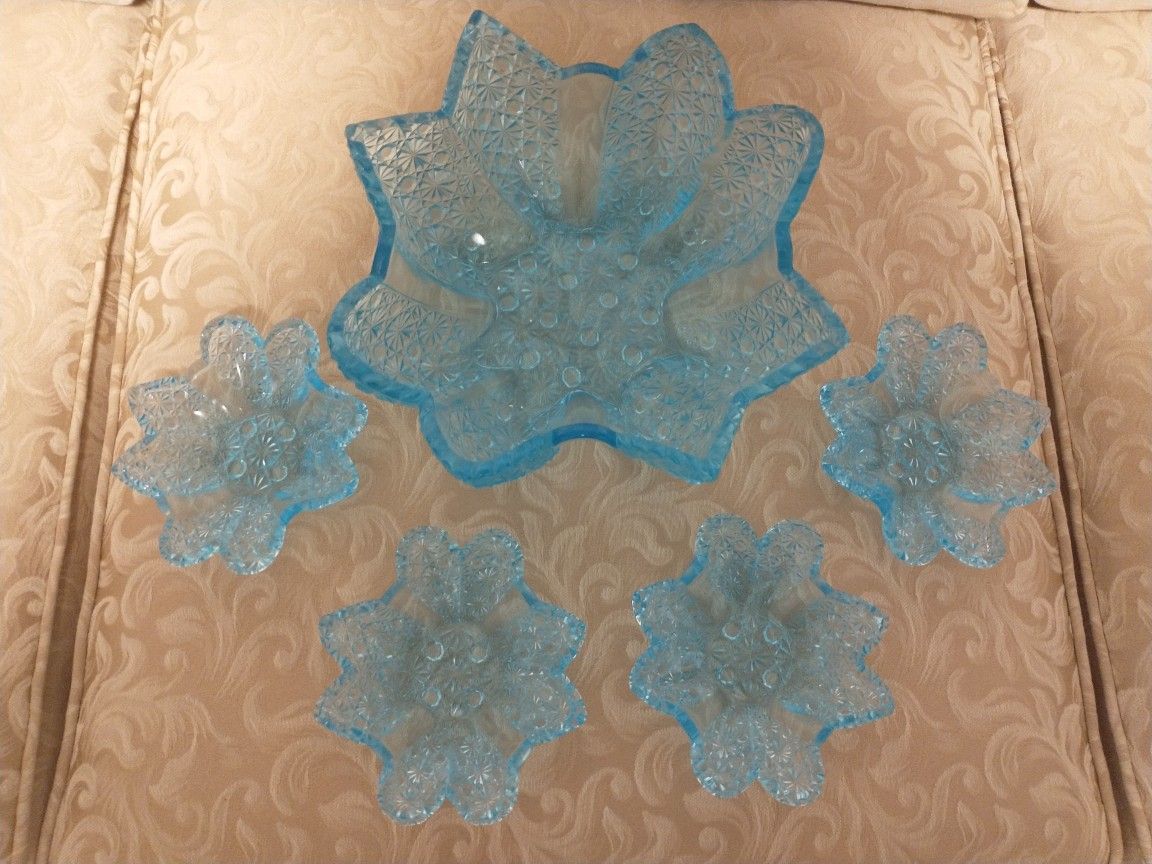 Rare Vintage Fenton Daisy and Button Berry / Dessert Bowls Set