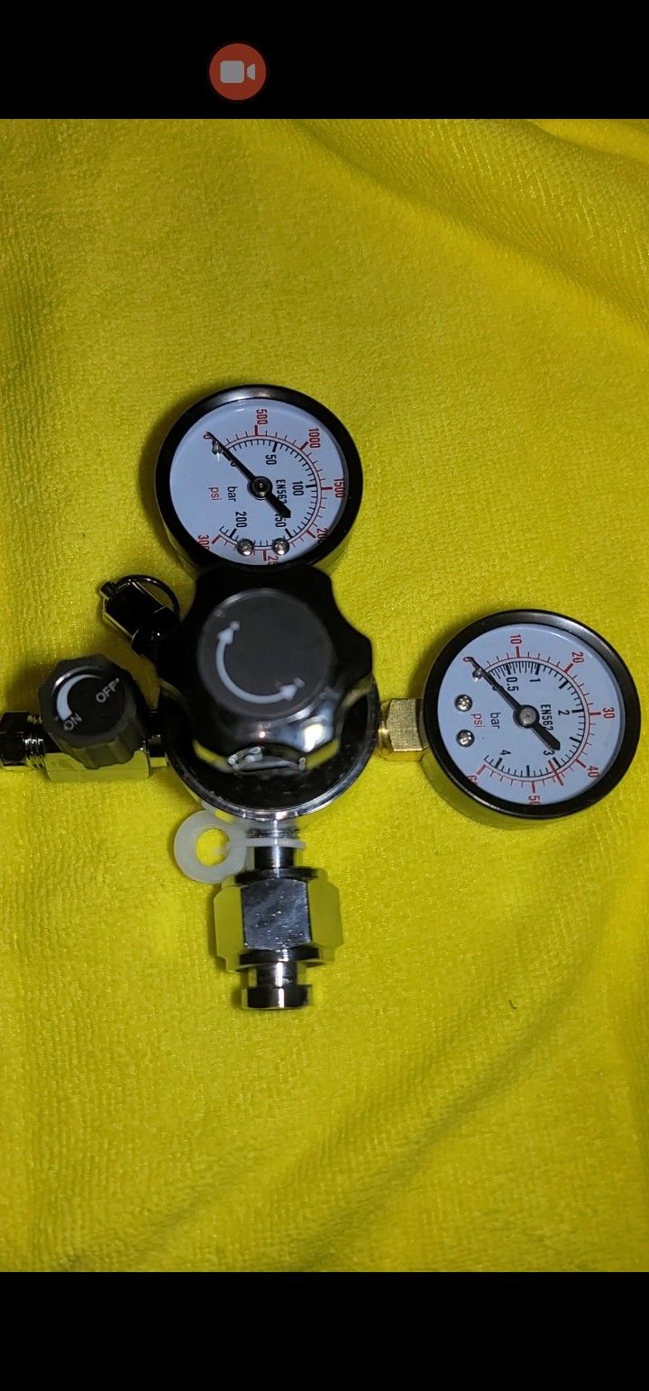 Dual Gauge Co2 Regulator