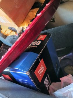 3rd brake light escalade 02/06