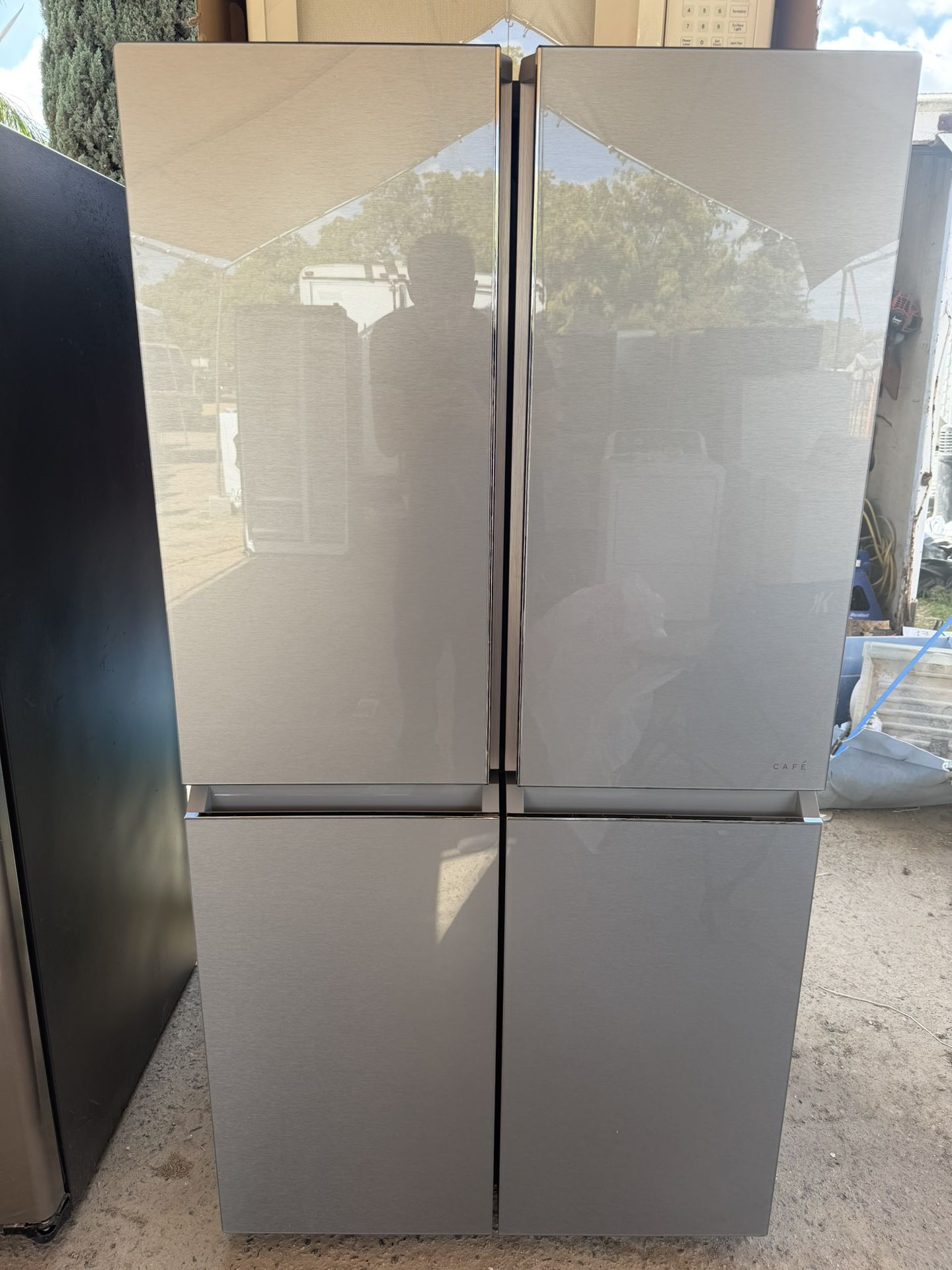 Refrigerator 