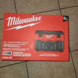 Milwaukee
M18 18-Volt 2 Gal. Lithium-Ion Cordless Wet/Dry Vacuum (Vacuum-Only)