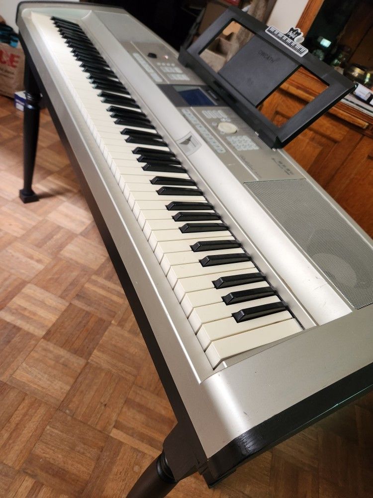 Yamaha Portable Grand DGX-505 electric keyboard