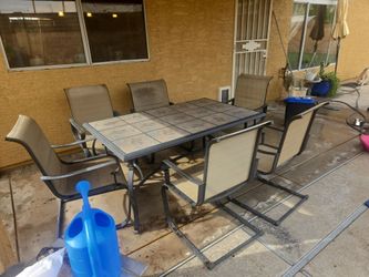 Hamilton Bay outdoor table and 6 chairs