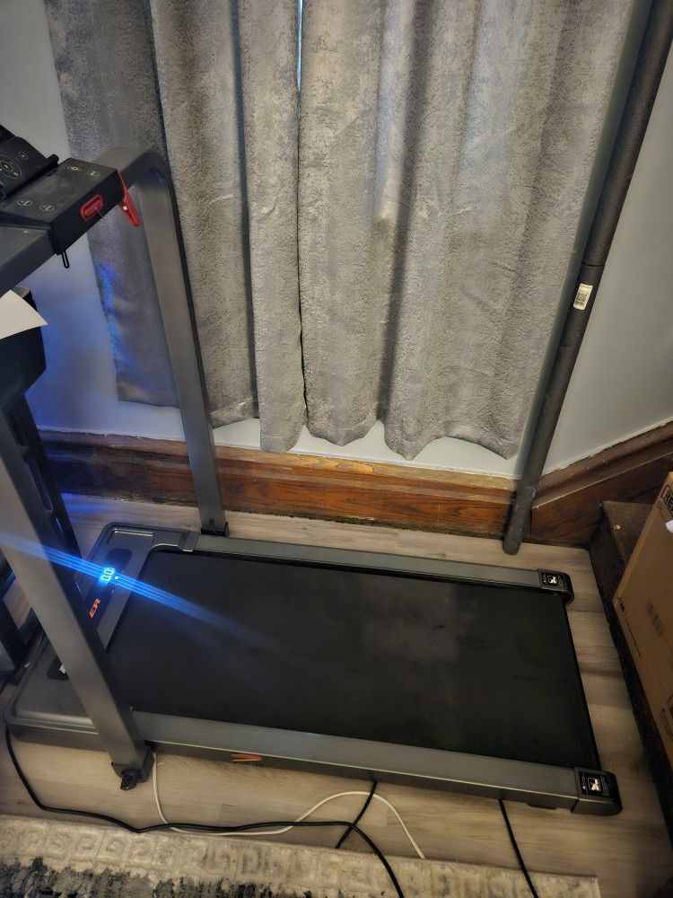 Treadmill With Handle Bar