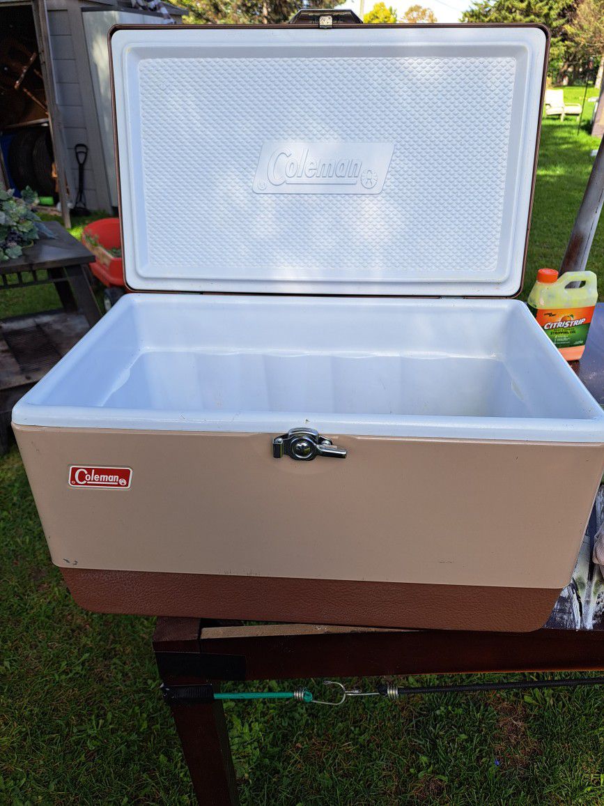 VINTAGE 1970'S 2TONED METAL COOLER BN CONDITION 