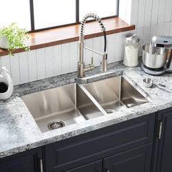 Signature Hardware Ortega 32” Undernount 40/60 Double Basin Sink
