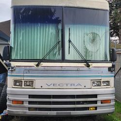 RV  Vectra By Winnebago