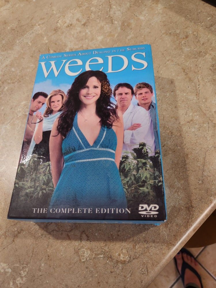 23 DVD Set Seasons 1-6 WEEDS