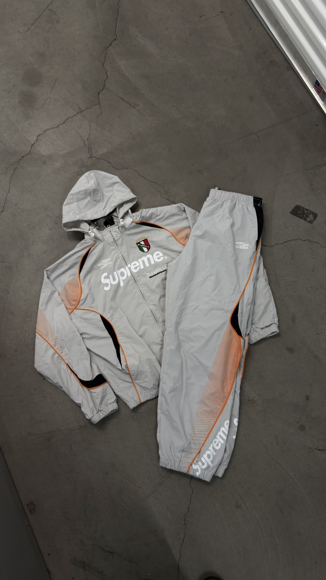 Supreme Set