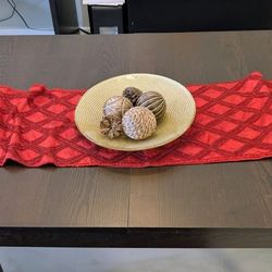 Handmade Dining/Coffee Table Red Decorative Throw