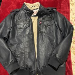Levi’s Feux Leather NWOT