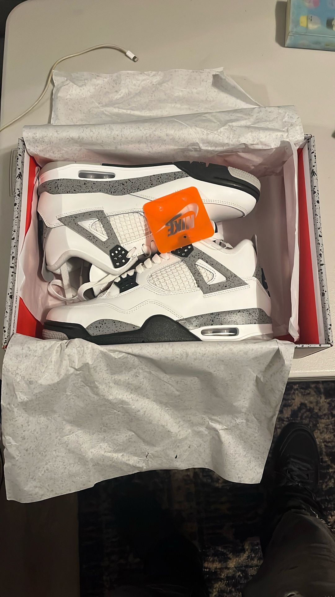 Air Jordan Retro 4 White cement
