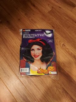 New " Snow White " Halloween Wig Unopened Package One Size Fits Most
