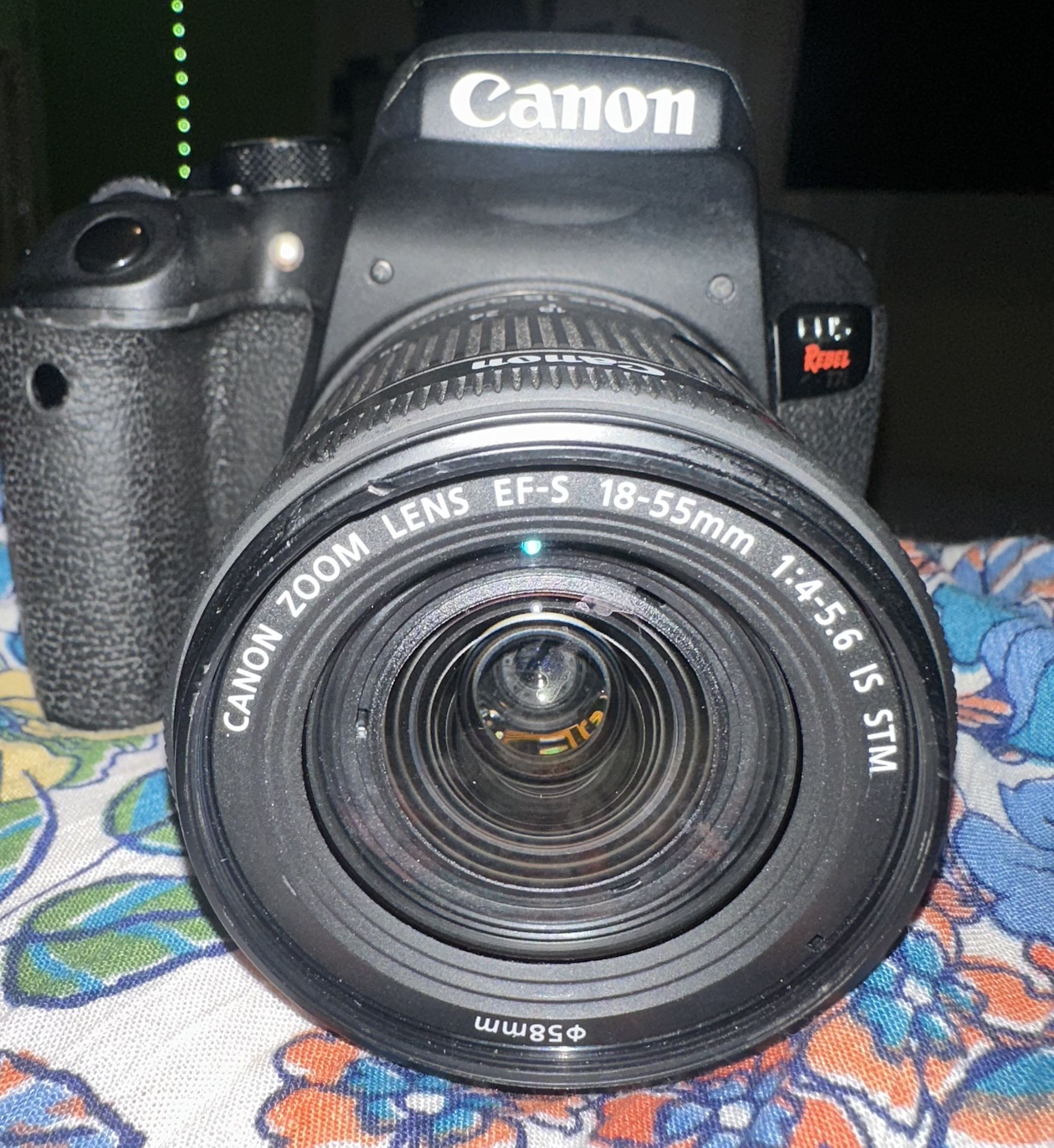 Canon T7i With Lens 18-55MM
