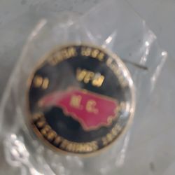 Vintage Pin. Like New In Wrapper