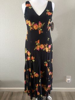 Beautiful Black Floral Maxi Dress V-Neck