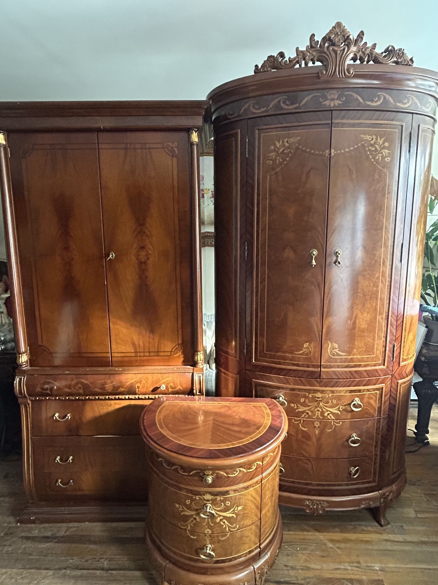 Antique BedRoom Set(Offers Welcomed)
