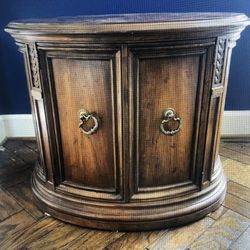 Drexel Heritage Mid Century Walnut Oval Drum End/ Side Table