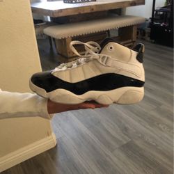 Girls Jordan’s Size 2