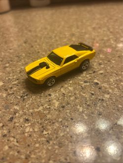Hot Wheels 1997 Malaysia Mustang Mach 1 Yellow/Black