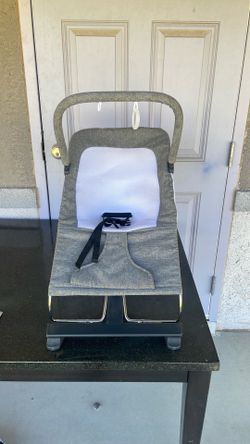 BRAND NEW ALPINE DELUXE PORTABLE BOUNCER