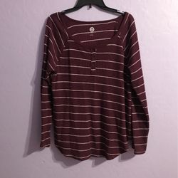 Maroon Stripped White Sweatshirt