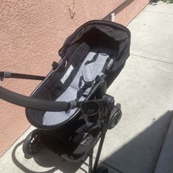 Evenflo Pívot Stroller 