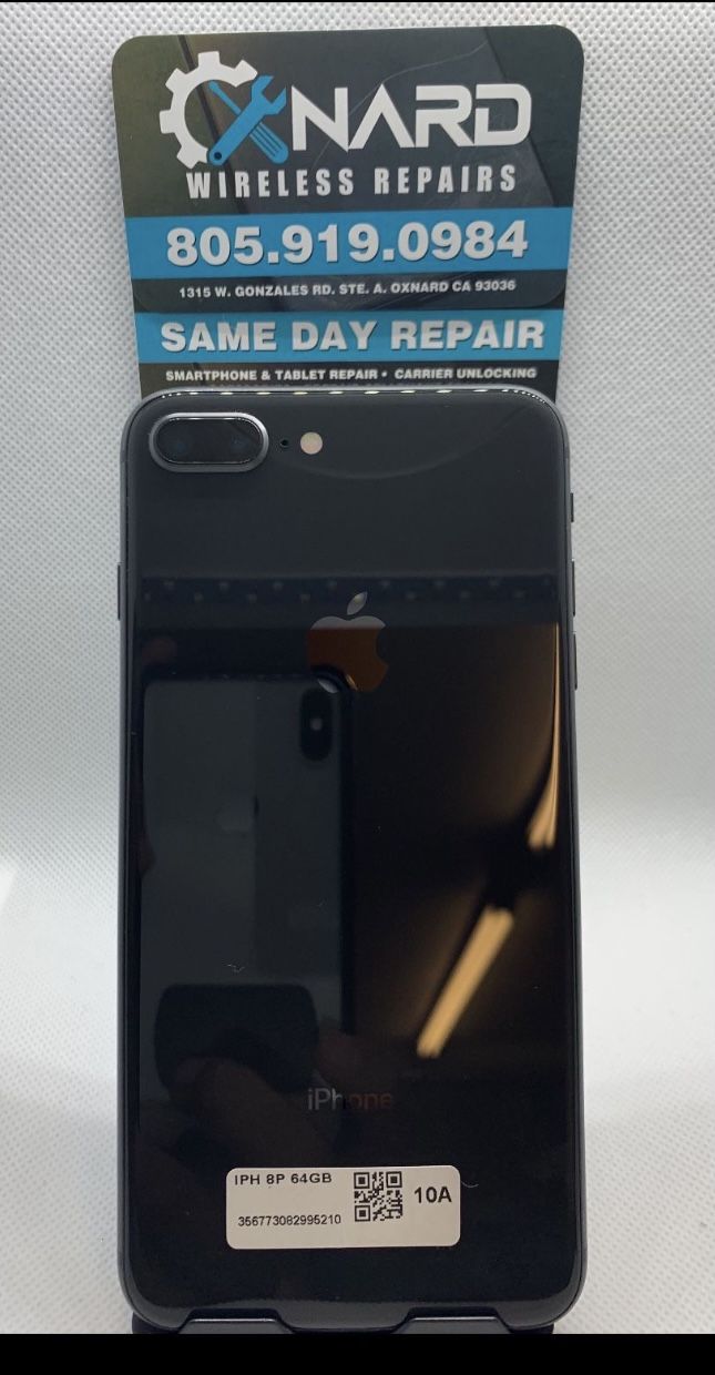 iPhone8 plus 64GB unlocked$350