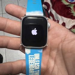 Apple Watch Series 8