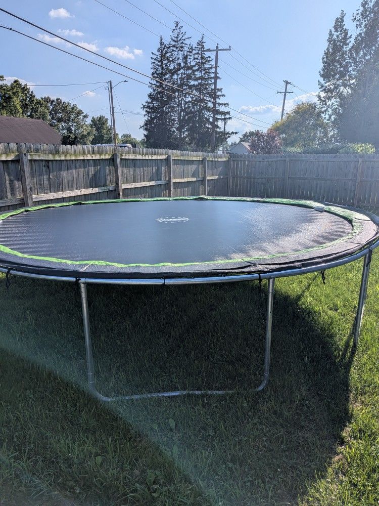 14FT Trampoline with Net