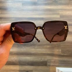 Women’s Brown Louis Vuitton Sunglasses New with Box