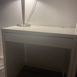 White MICKE Desk