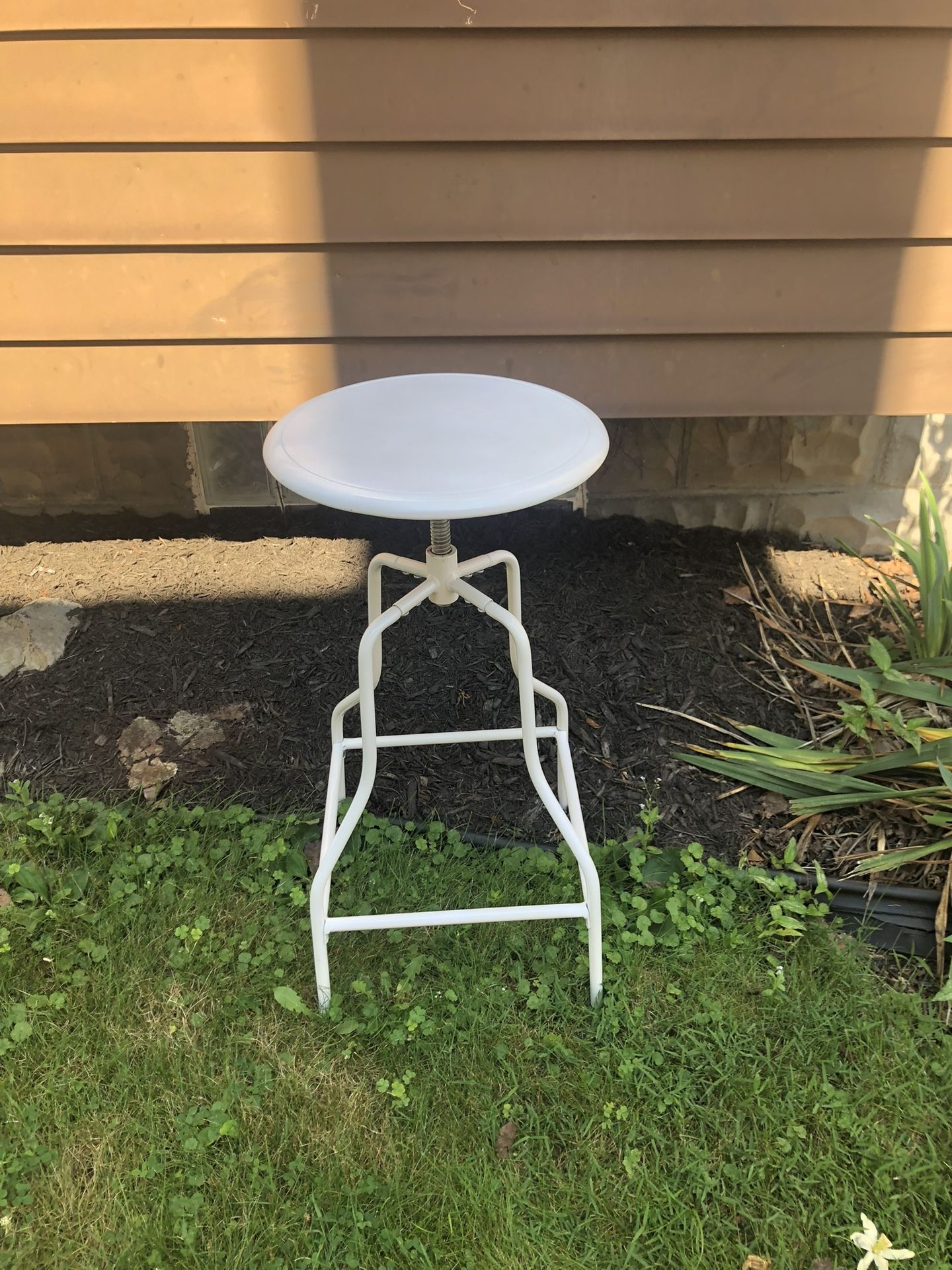 Metal Adjustable Stool
