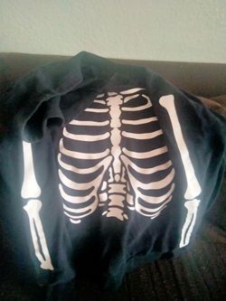 Kid sweater size medium