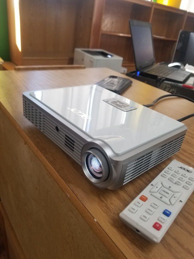 Acer K335 LED PROJECTOR WITH HDMI (SHOP27)

